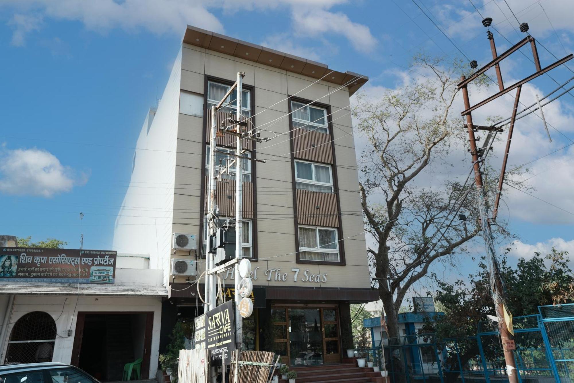 Hotel The 7 Seas Rishikesh Exterior photo