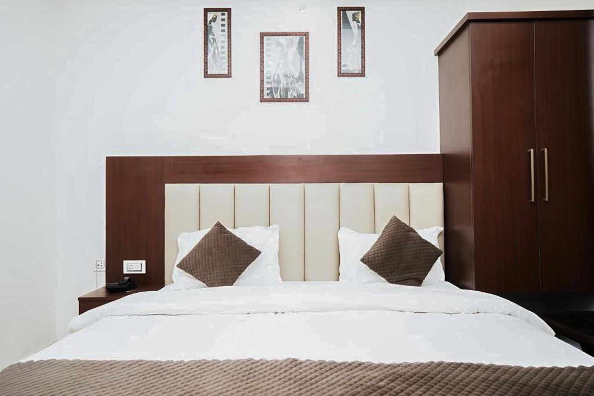Hotel The 7 Seas Rishikesh Exterior photo
